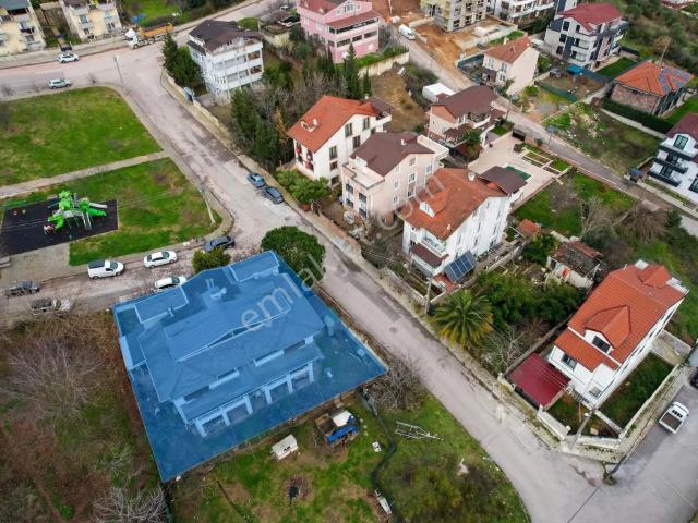 İzmit Mersincik Mahallesin'de 5+1 Müstakil Kiralık Villa