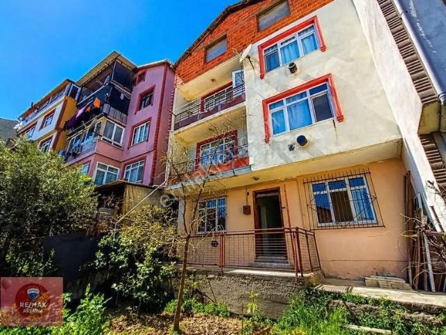 İzmit Tavşantepede Müstakil Girişli, Bahçeli Kiralık Daire