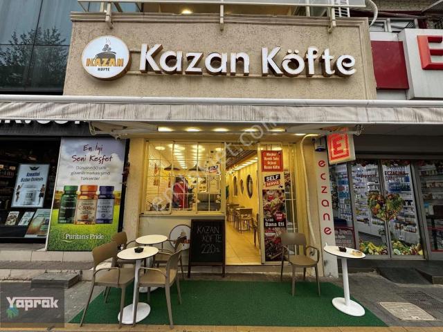 İzmit'in En Gözde Caddesi yürüyüş Yolunda