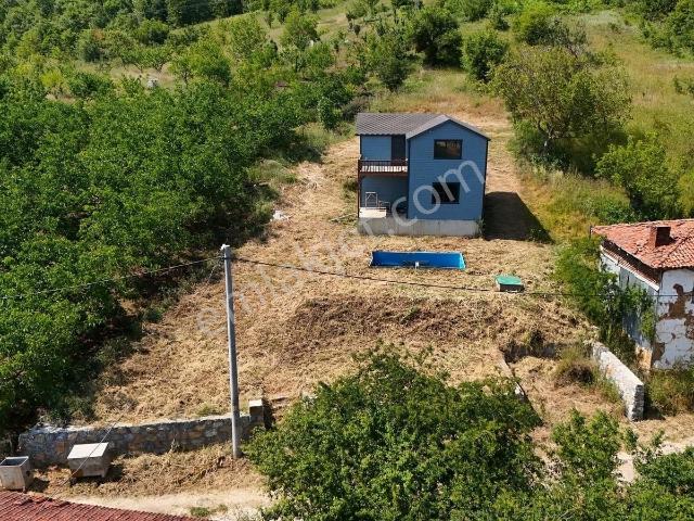 İznik Sarıağıl'da 1689 M2 Arsa İçerisine Yapılmış 150m2 Ahşap Ev