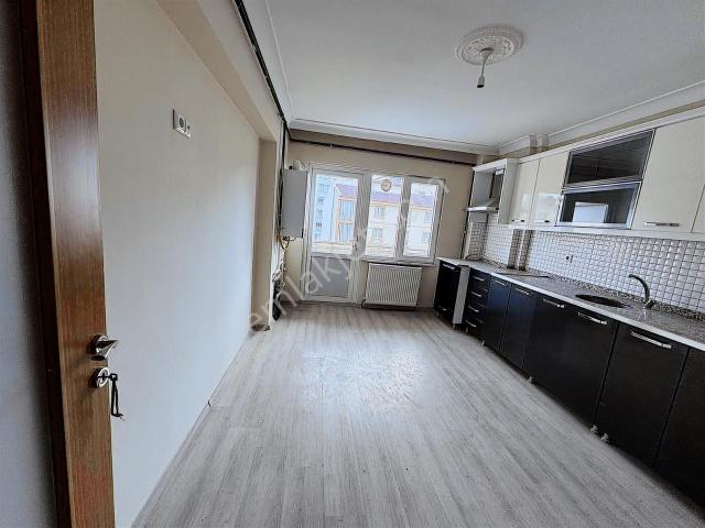 İzopol'den Alpaslan Pehlivanlı Bulv. Cephe Satılık Daire