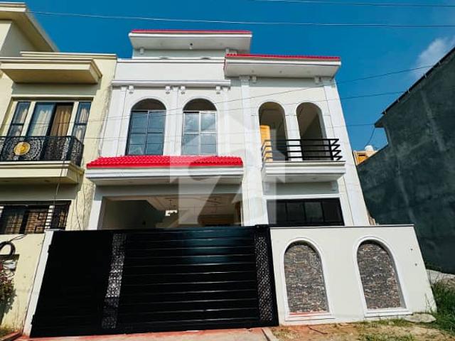I 14 Brand New Untouch House Available For Sale