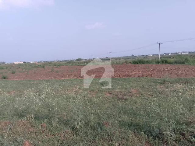 I 16/4 Level Plot Near Service Road