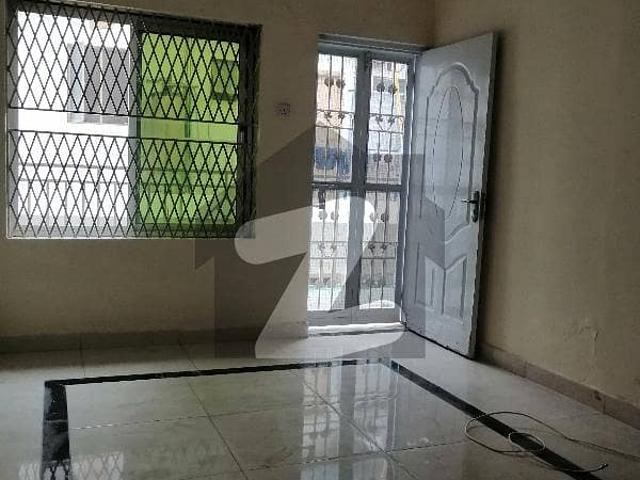 I 10/1 Size 25x50 Upper Portion For Rent