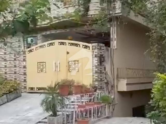 I 10/2 triple story house for sale