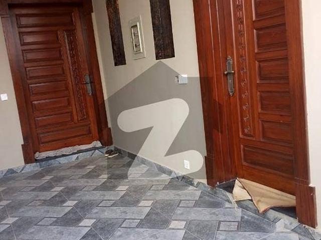 I 11/1 Ground Portion For Rent Very Good Location
