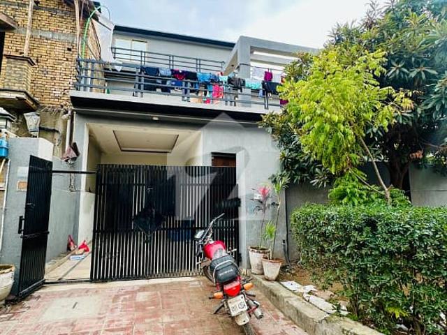 I 8/4 35x80 Triple Storey House