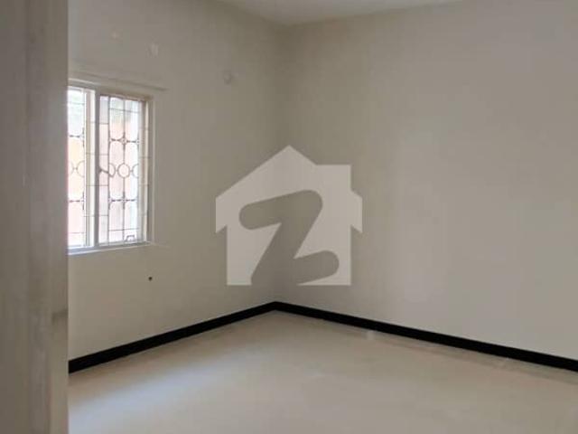 I 8/2 newly renovated ground portion 3 bed 4 bath tile flooring near to shifa hospital 175k final