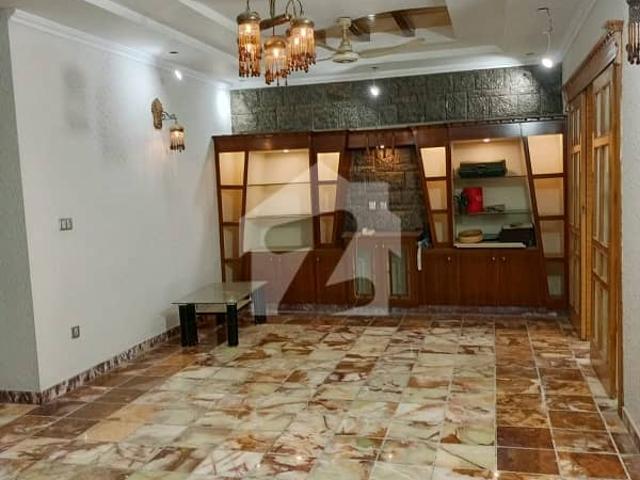 I 8/2 House Sized 14 Marla For Rent