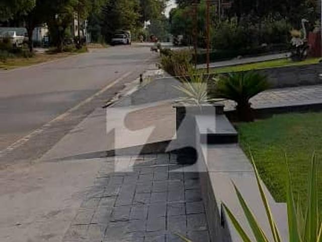 I 8/3 Double Storey 2 Independent Units House For Sale