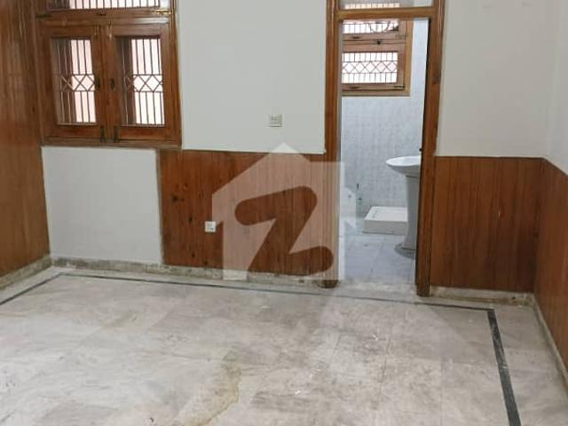 I 8/3 separate gate upper portion 3 bed servent 2/3 car parking only for government employees 180k final