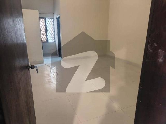 I 8/3 40*80 triple story 6 bed basement hall solar system installed 2 servent 370k final