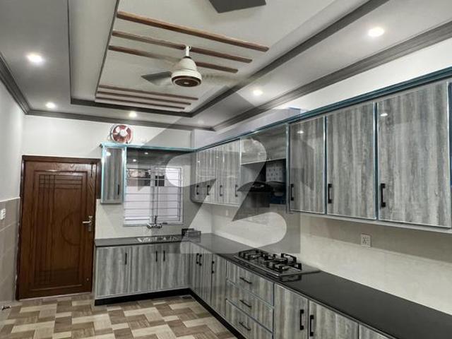 I 8/3 40x80 Double Storey House Available For Rent I 8/3