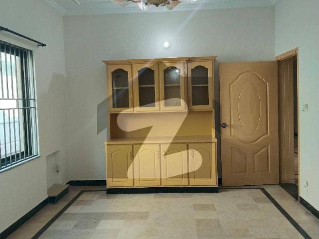 I 8 Ground Floor Available For Rent Ideal Location