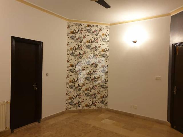 I 8 First Floor Having 3 Bedrooms For Rent In Beautiful Location