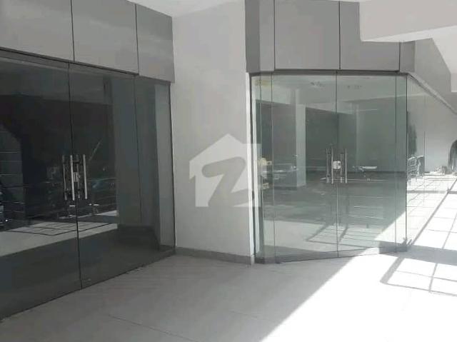 I 8 markaz main round about facing ground floor shop 700k finla