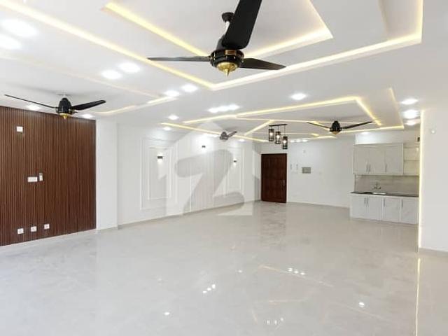 I 8 Markaz Office Available On 1st Floor Beautiful Location