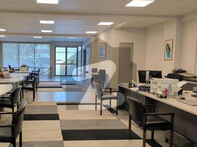 I 8 markaz 3000 sq. Feet office best location separate plaza