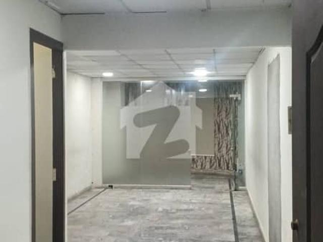 I 8 markaz 3rd floor office 418 sqft with bath and kitchen 75k