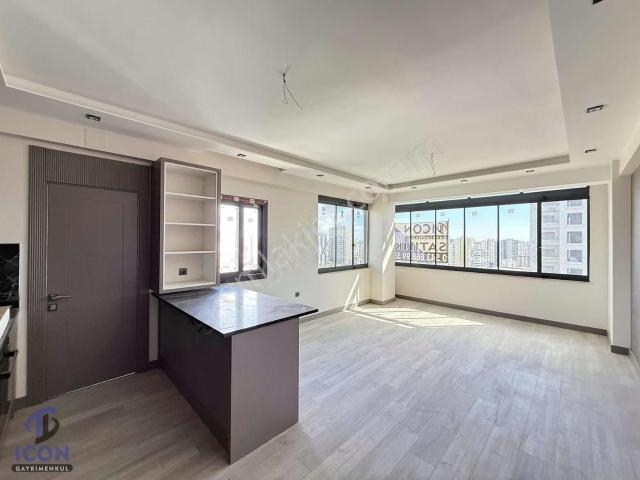 Icon'dan Merkez Mah'de Merkezi Konum Geniş Oturumlu Şık 4+1