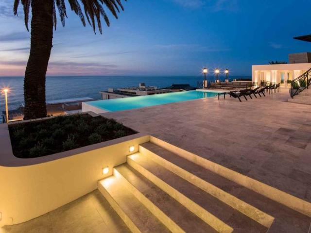 Iconic Bantry Bay Villa in prime location