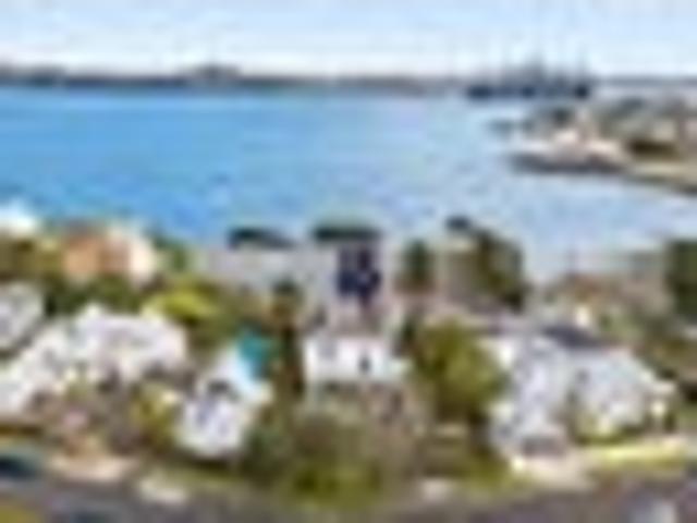 Iconic Devonport villa with stunning views
