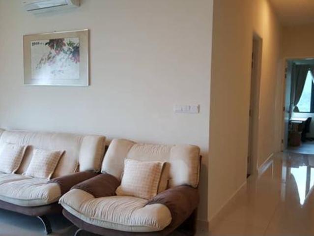 Iconic Skies Luxury condo Relau fully furnished for sales