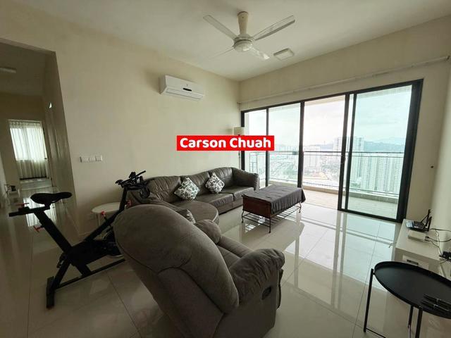 Iconic skies nice view 1483sf Fully furnished 2 carparks Spice arena