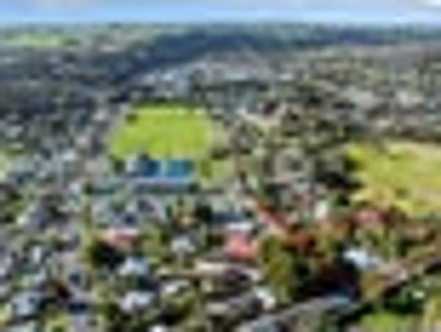 Iconic Warkworth villa, restore, develop or both