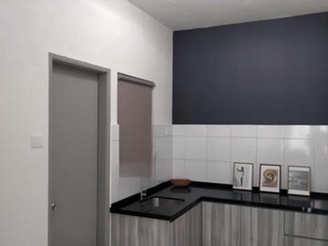 Iconic Vue Full renovated furnished 850sf batu ferringhi