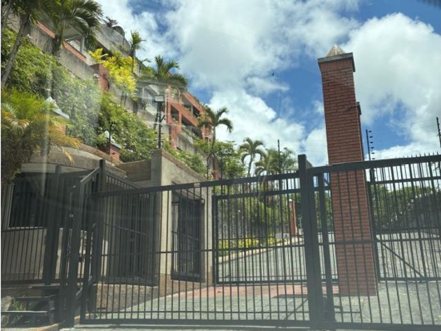 Icónico y espectacular apartamento en venta en Lomas de la Lagunita