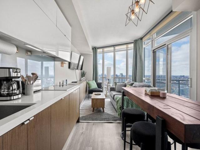 Iceboat Terrace