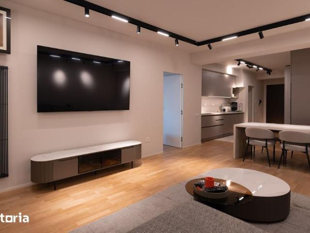 Iancu Nicolae:Apartament spatios cu 2 camere/2 bai,compound cu piscina