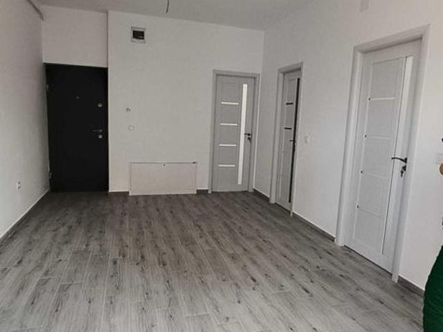 IASI Proprietar, inchiriez ap.2 camere, nou, nemobilat, parter/300 eur