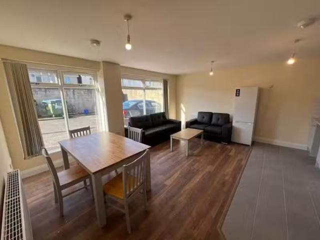 IBS House, Lock Quay, Limerick City Centre is for rent