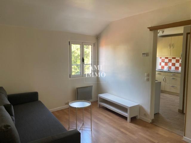 IGNY CENTRE BOURG STUDIO 25 M2