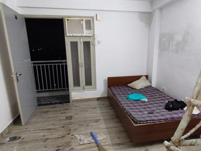 Ignou Road 1 RK 300 Sq. Ft. Apartment in Saket Delhi Listing ID: #9620