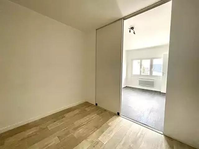 Igoville 27460 Location appartement 1 pièce t1 au dernier étage