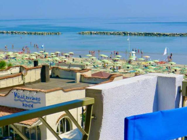 IGEA MARINA A POCHI METRI DAL MARE AFFITTASI TRILOCALE
