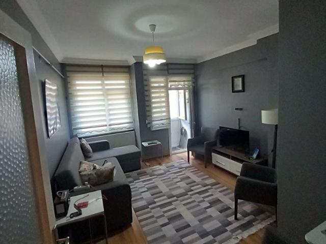 iGR GAYRİMENKUL SATILIK DAİRE ÜSKÜDAR 2+1 2. KAT