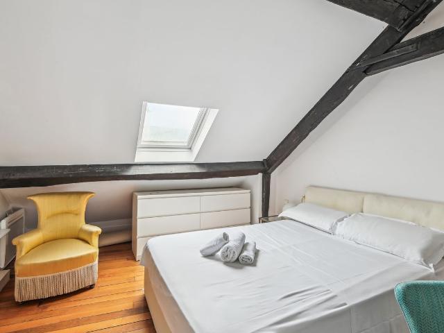 ID389 captivating apartment in the heart of Paris on Rue Bourgogne 7th arr., Paris Amsterdam Apartments for Rent