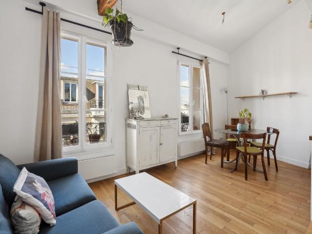 ID 413 renovated apartment in rue Piat, Paris Amsterdam Apartments for Rent
