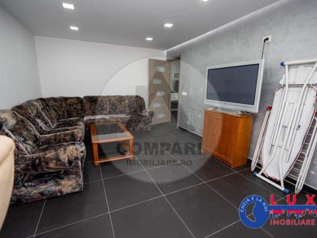 ID 638 Apartament 3 camere – DE INCHIRIAT
