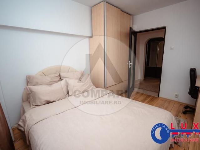 ID 641 Apartament 3 camere complet renovat