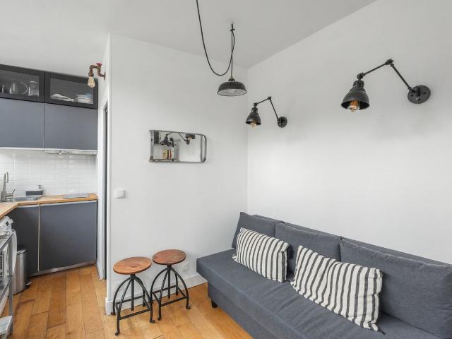ID 328 bright and cozy 1 bedroom loft in the 3rd arrondissement, Paris Amsterdam Apartments for Rent