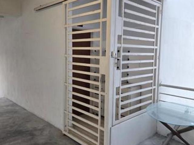 Idaman Iris Apartment 2Carparks Corner Unit Sungai Ara Relau