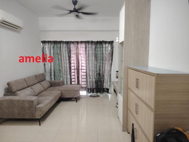 Idaman Iris Full renovated Poolview 850sf sungai ara