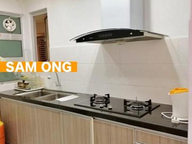 IDAMAN IRIS SUNGAI ARA RENOVATED FURNiSH 2CARPARK SALE FULL LOAN