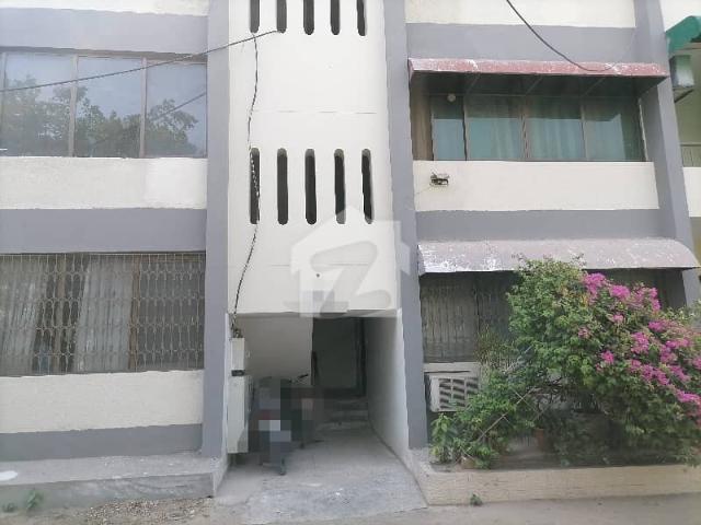 Ideal 10 Marla Flat Available For Rent In Askari 5, Lahore