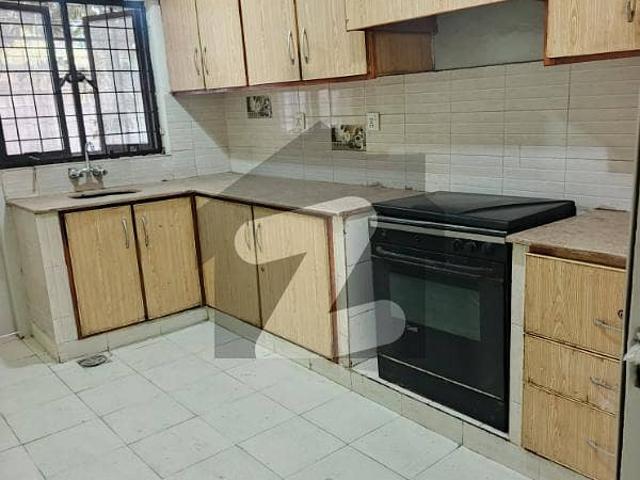 Ideal 10 Marla Flat For Sale In Askari 5 Kalma Chowk Gulberg 3 Heart Of Lahore